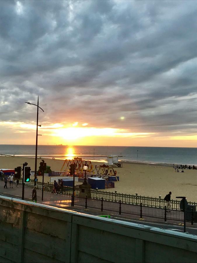 The Turner Apartment - Margate Beach - By Goldex Coastal Breaks Dış mekan fotoğraf